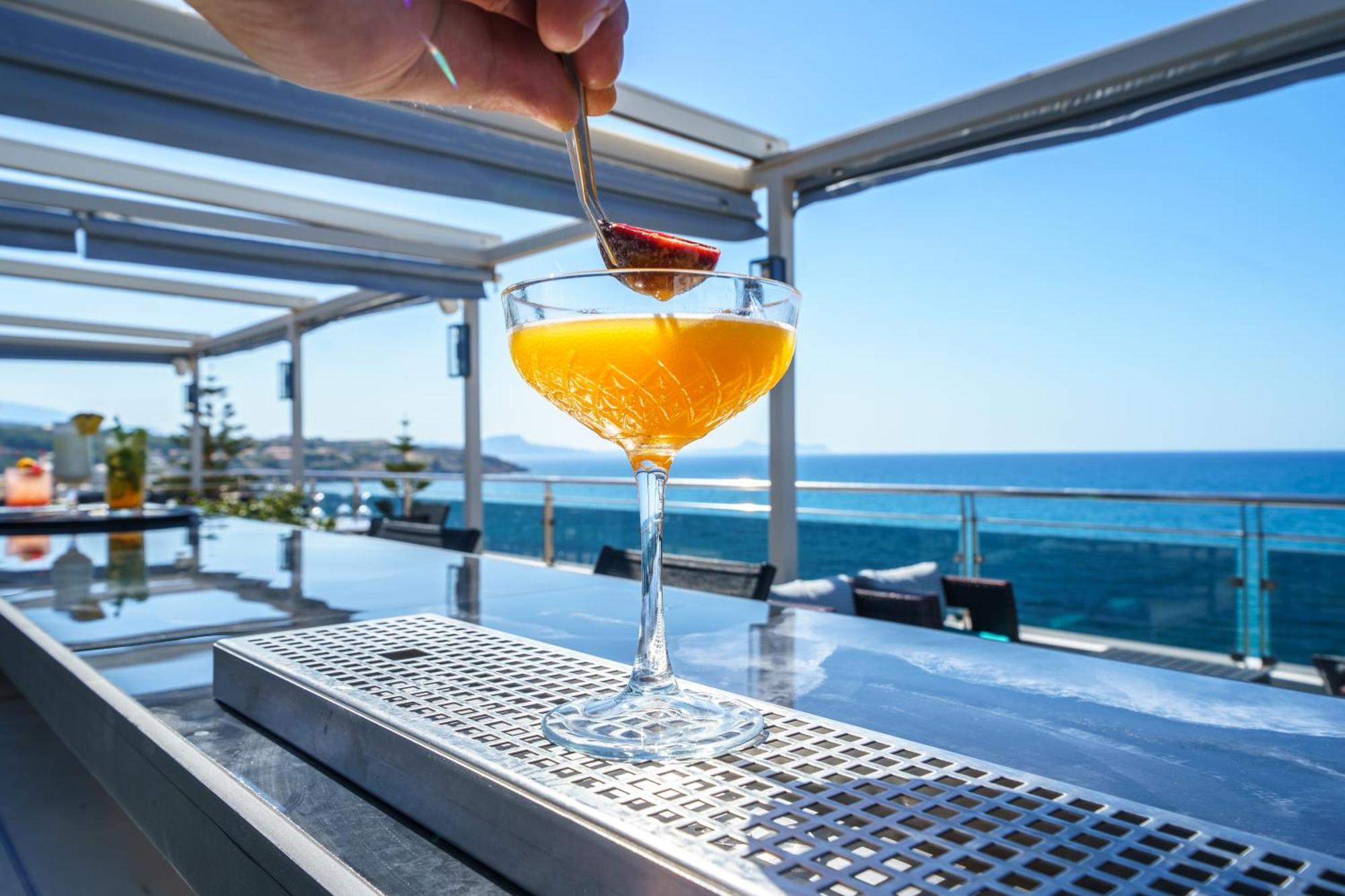 马卡利斯套房酒店及Spa 罗希姆诺 外观 照片